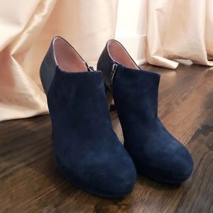 Vince Camuto Navy blue booties